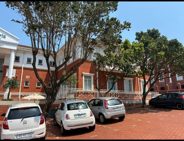 2,000M² OFFICE TO LET IN LA LUCIA